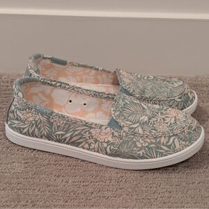 Roxy Minnow Floral Print Slip-on Shoes